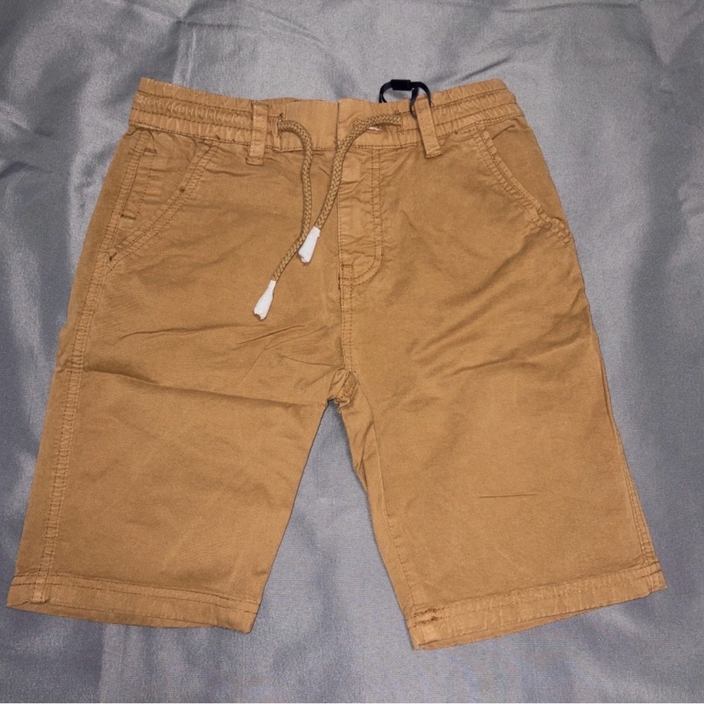 Youth Boys Khaki Shorts Size 8 NWT